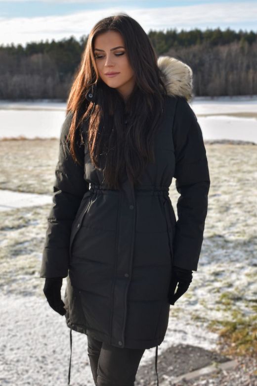 Dam Vinterjacka med päls modell Madrid i Svart